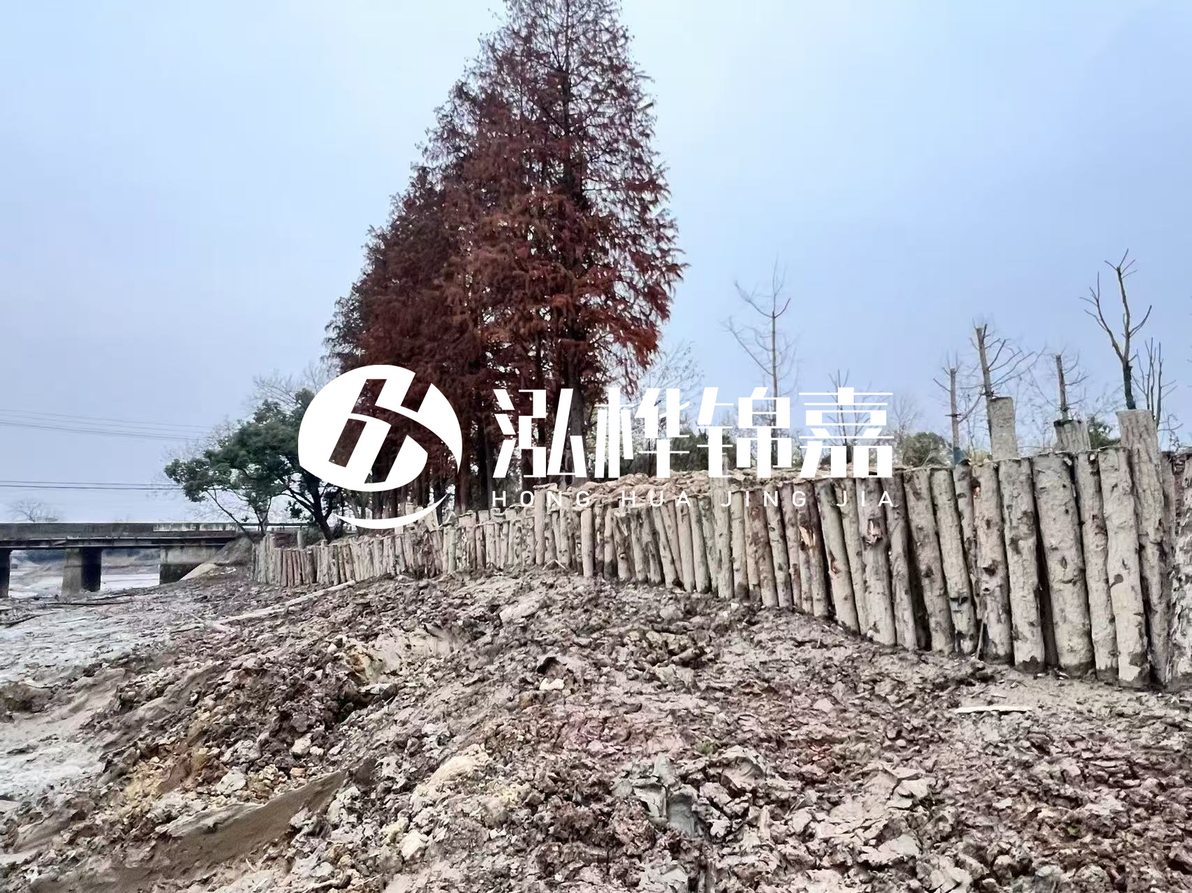 平?jīng)鐾跈C(jī)打木樁專業(yè)施工-松木樁工程量怎么計算的？